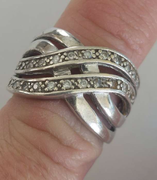 Stunning vintage sterling silver cz ring 5.2g