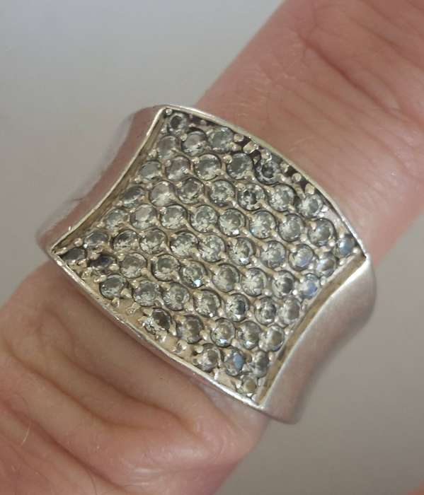 Lovely large vintage sterling silver cz ring 9.9g