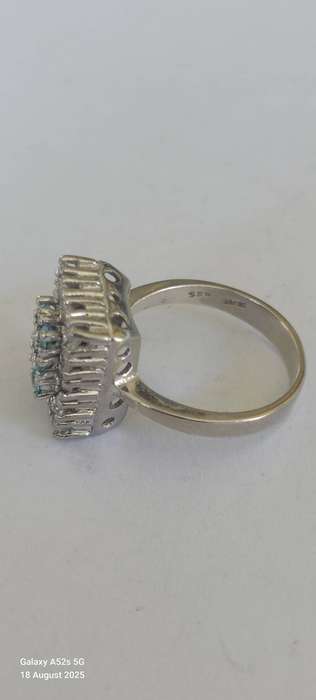 Spectacular vintage sterling silver blue stone & cz ring 5.9g