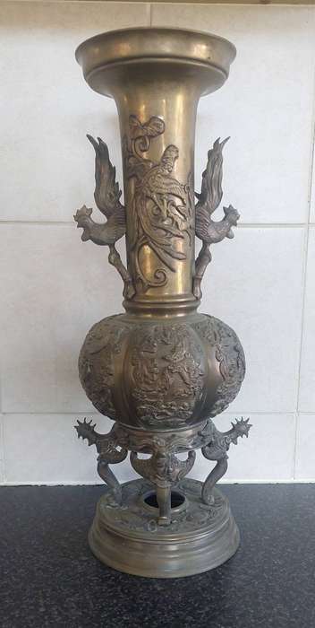 Spectacular!! Large Japanese Meiji period bronze vase circa 1890's Value R8500