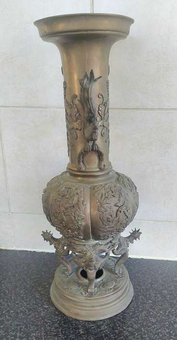 Spectacular!! Large Japanese Meiji period bronze vase circa 1890's Value R8500