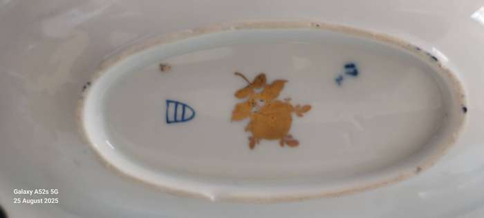 Rare! 19th century Royal Vienna hand painted dish Value R6500