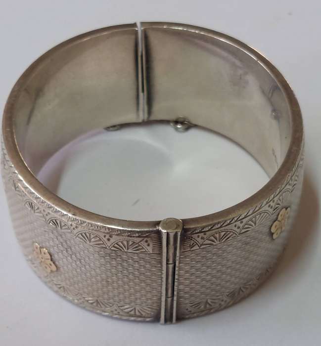 Extra large hallmarked Birmingham silver & 9ct gold clip bangle 41.5g