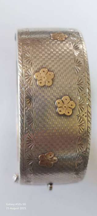 Extra large hallmarked Birmingham silver & 9ct gold clip bangle 41.5g