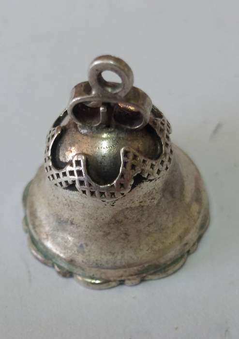 Large vintage sterling silver bell pendant beautiful chime! 5.6g