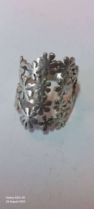 Increadible large sterling silver floral design ring 6.2g