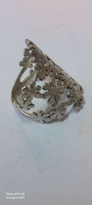 Increadible large sterling silver floral design ring 6.2g
