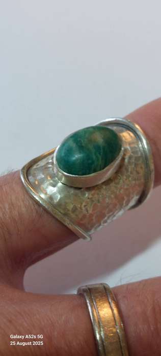 Spectacular large vintage sterling green stone ring 8.7g