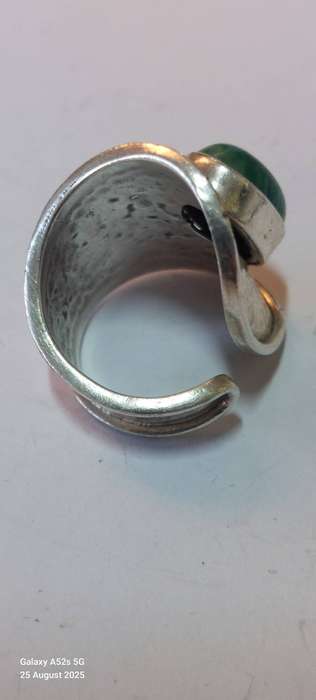 Spectacular large vintage sterling green stone ring 8.7g