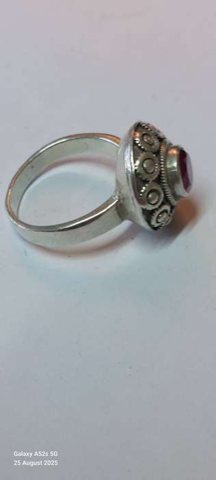 Magnificent vintage sterling silver ruby ring 9.4g