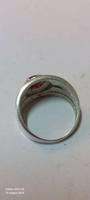 Gorgeous vintage sterling silver garnet ring 3.5g