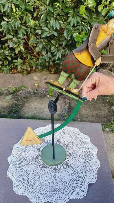 Vintage The Golfer Sky Hook by Authentic Models Pendulum Balancing Toy - Large (56cm tall)