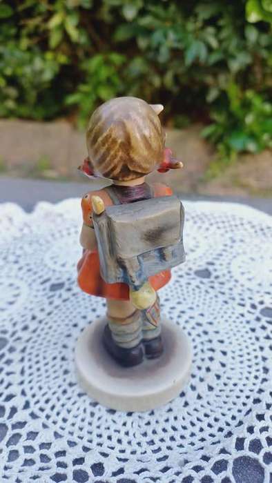 Hand-painted Goebel Hummel figurine School Girl