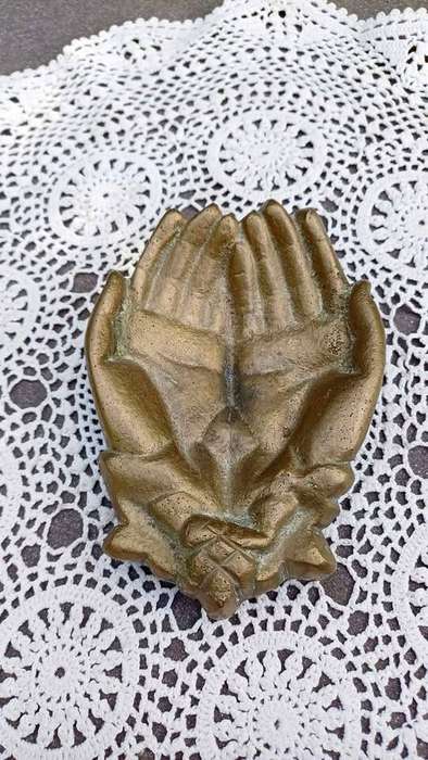 Vintage Victorian Style Cast Metal cupped hands