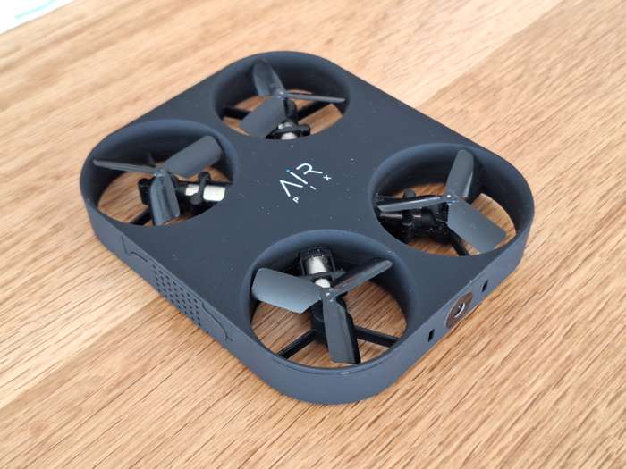 AIR PIX by AirSelfie - pocket-sized autonomous selfie drone (LIKE NEW)