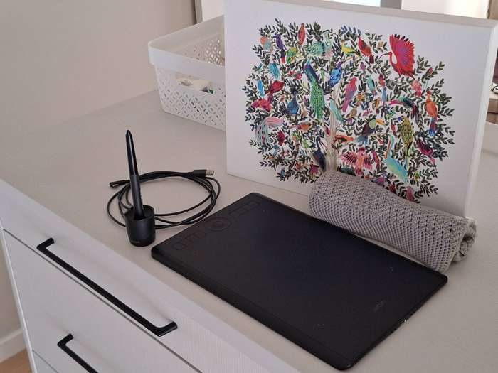 Wacom Intuos Pro Medium drawing tablet & pen
