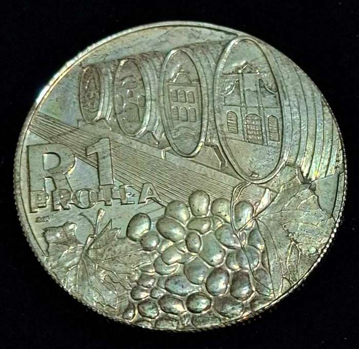 2000 PROTEA R1 SILVER UNCIRCULATED COIN