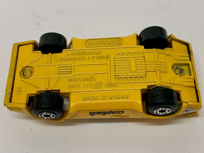 Matchbox Lamborghini Countach LP500S Die Cast 1: 56