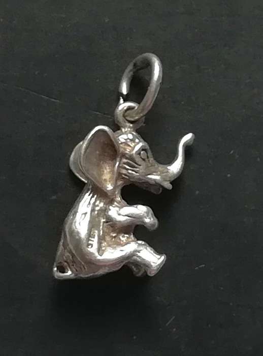 STERLING SILVER CHARM/PENDANT *DUMBO* 12X18MM 3.5 GRAMS