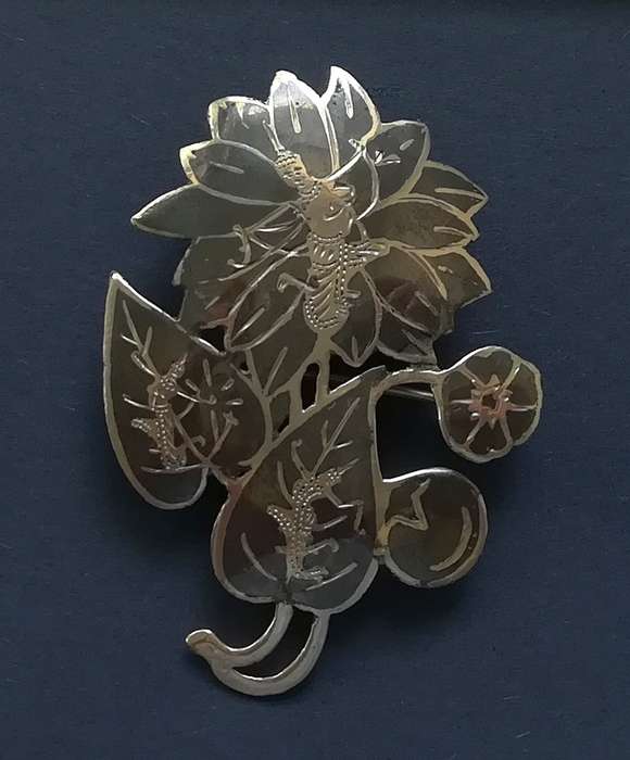 SIAM STERLING SILVER + ENAMEL BROOCH 40X55MM 7.8 GRAMS