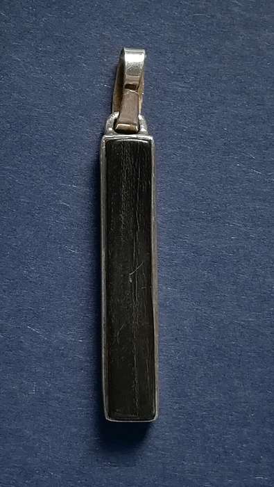STERLING SILVER + BLACK GLASS PENDANT  6X35MM