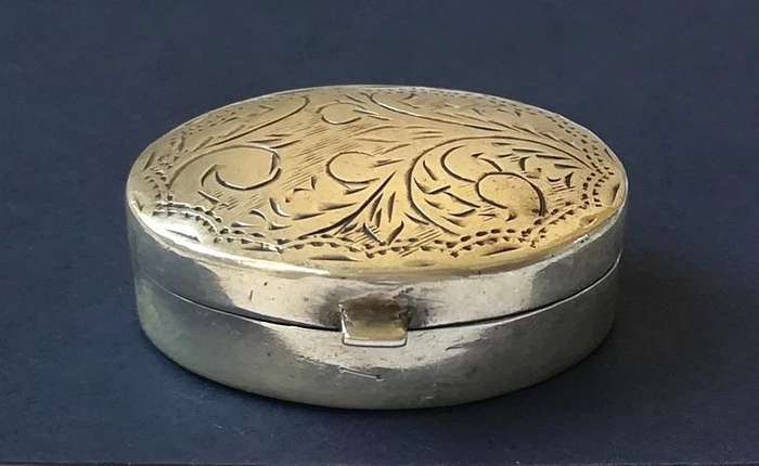 STERLING SILVER PILL BOX 10X20X28MM 7.7 GRAMS