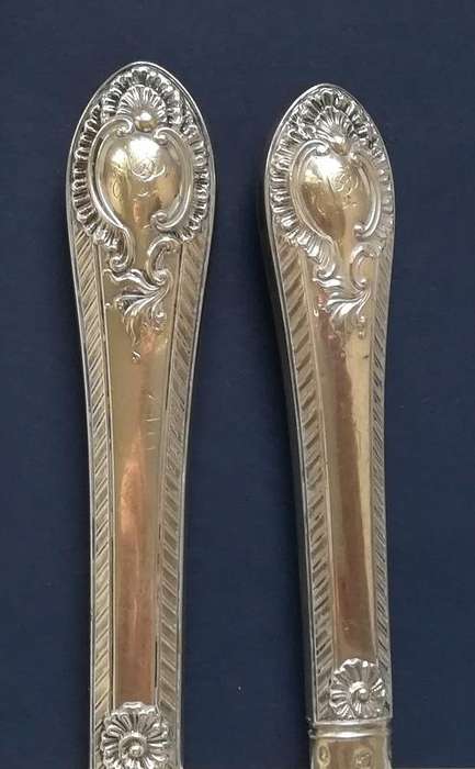 VICTORIAN SHEFFIELD 1861 STERLING SILVER *CAKE SERVERS* BOXED 176 GRAMS BOX 90X320MM