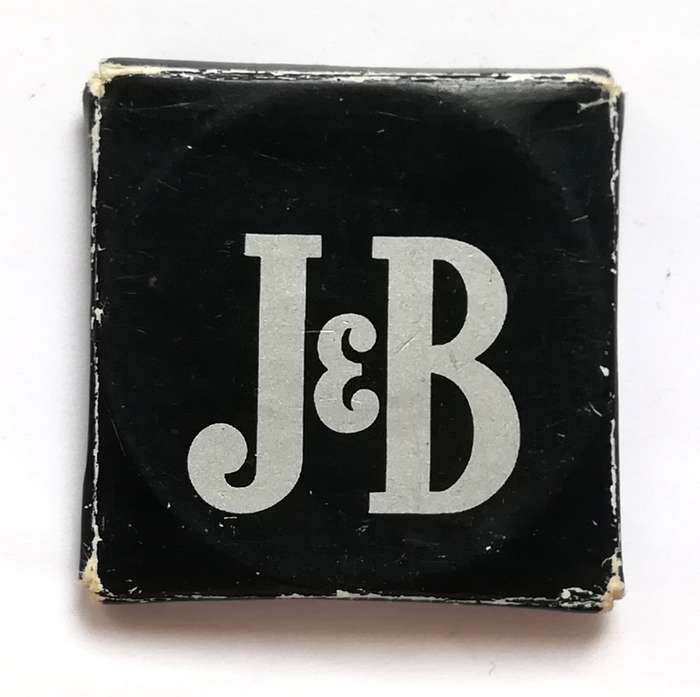 GREAT BRITAIN 1977 JUBILEE CROWN *J + B LTD*