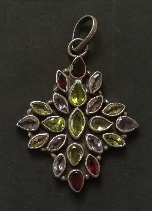 STERLING SILVER PENDANT WITH COLOURED STONES 36X36MM