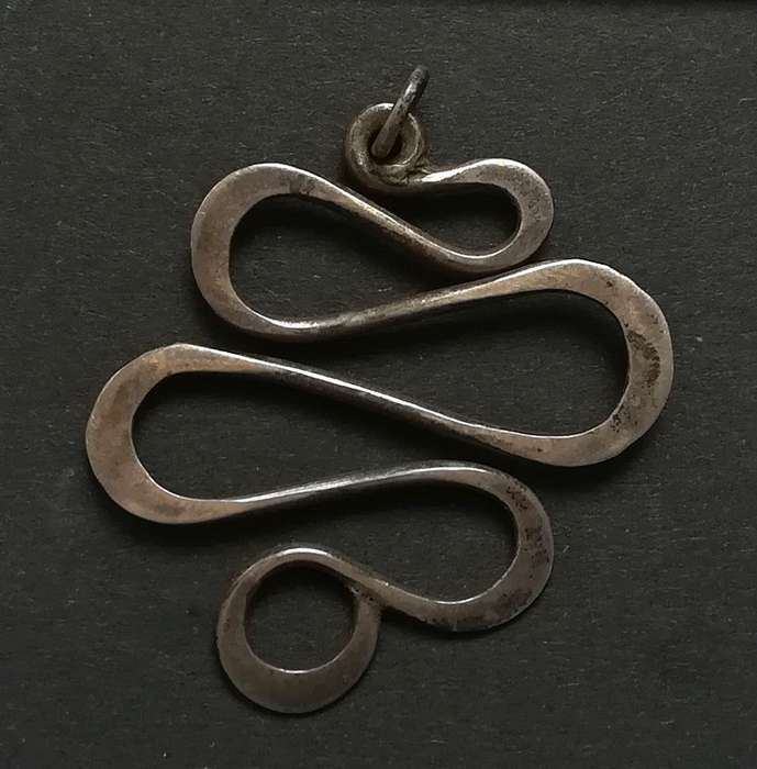 STERLING SILVER PENDANT 32X35MM 3.1 GRAMS