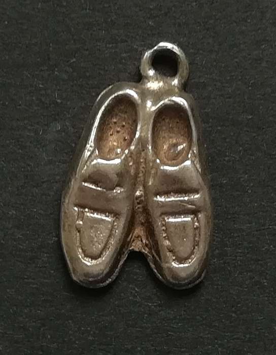 STERLING SILVER PAIR SHOES CHARM 10X15MM