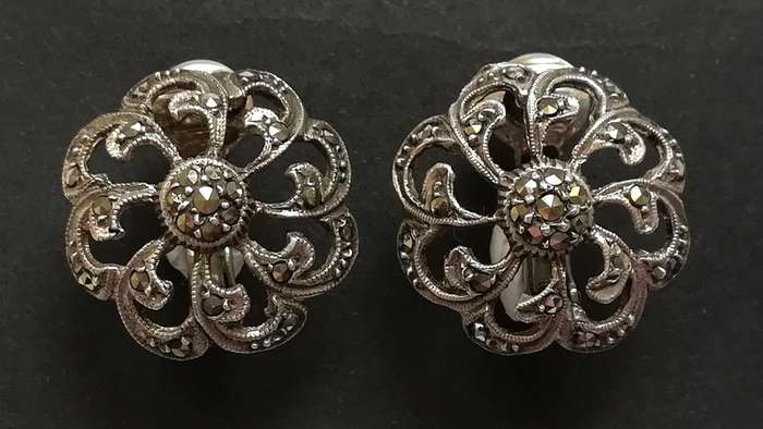 STERLING SILVER AND MARCASITE EARRINGS 6.1G 16MM