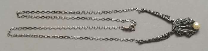 STERLING SILVER,MARASITE AND PEARL NECKLACE 610MM 6.4 GRAMS