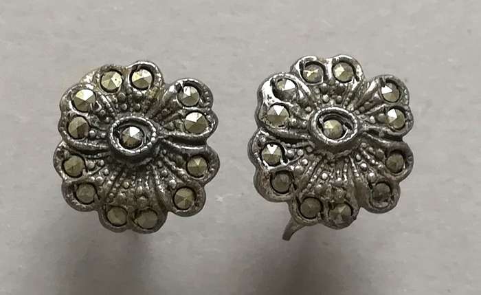 STERLING SILVER AND MARASITE EARRINGS 12MM 4 GRAMS