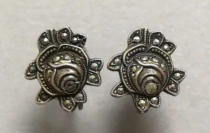 STERLING SILVER AND MARCASITE EARRINGS 3.5 GRAMS 12X12MM