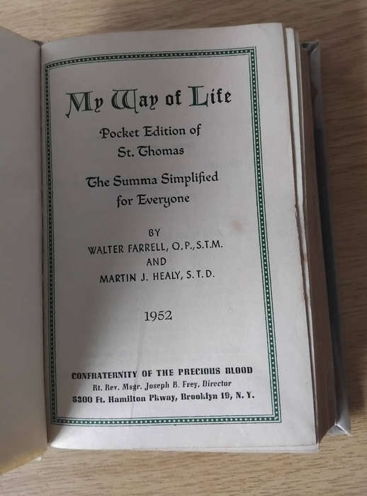 BIBLICAL BOOKS AS PER PHOTOS.  R45.00 THE LOT