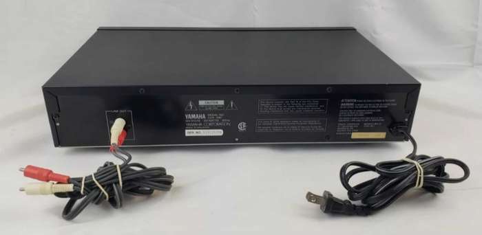 YAMAHA CDX 390 CD PLAYER.