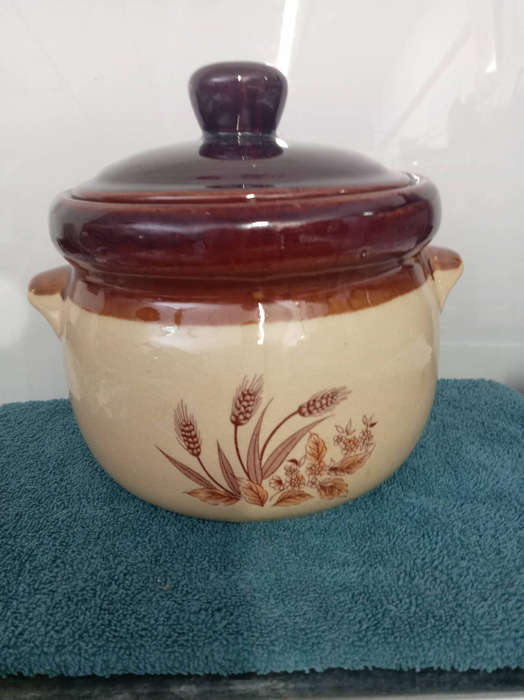 VINTAGE TAIWAN WHEAT PATTERN GLAZED JARS.