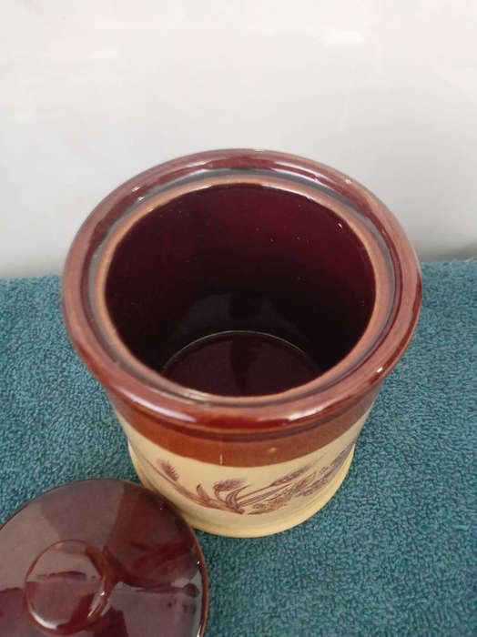 VINTAGE TAIWAN WHEAT PATTERN GLAZED JARS.