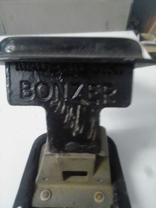 INDUSTRIAL CAN OPENER MOUNTING BASES X 2