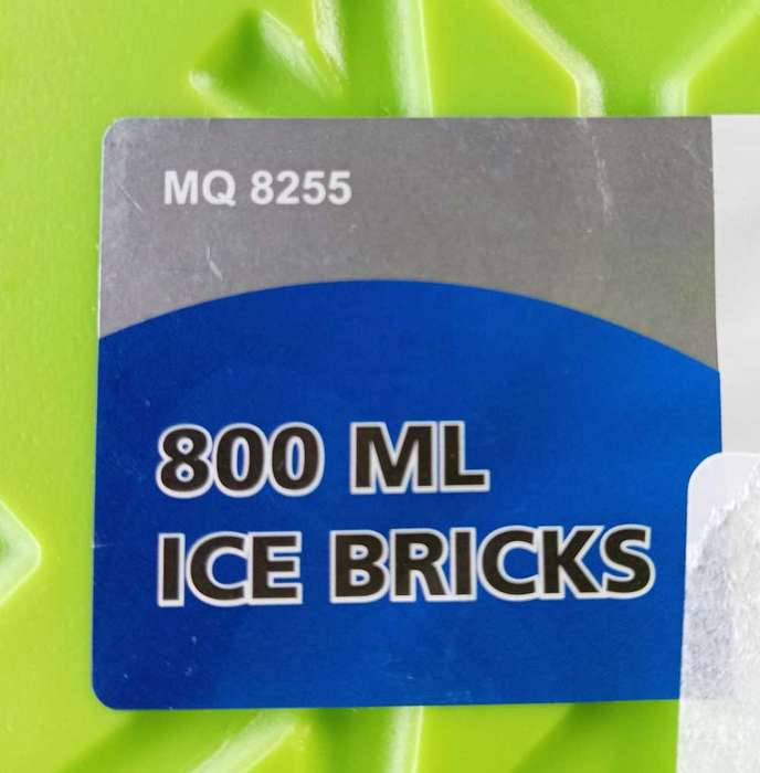 ICE BRICKS MQ8255. TOTAL OF 6. NEW.