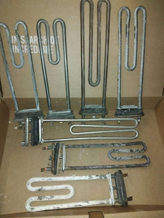 7 X WASHING MACHINE ELEMENTS  FRONT LOADER.  R40.00 THE LOT.