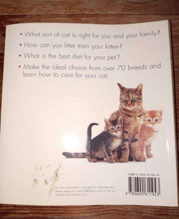 BOOKS : CATS AS PER PHOTOS. R25.00 FOR BOTH.
