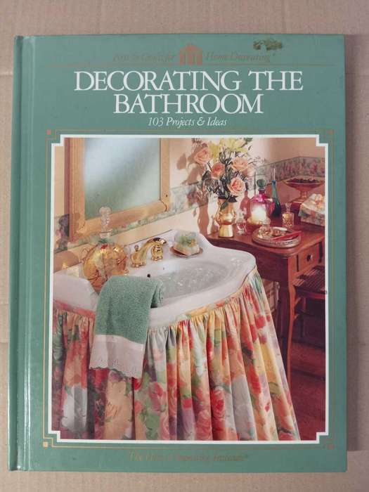 BOOKS : NEEDLEWORK, CANDELWICKING, DECORATING, SCRAPBOOKING, ETC. TOTAL OF 10 BOOKS.