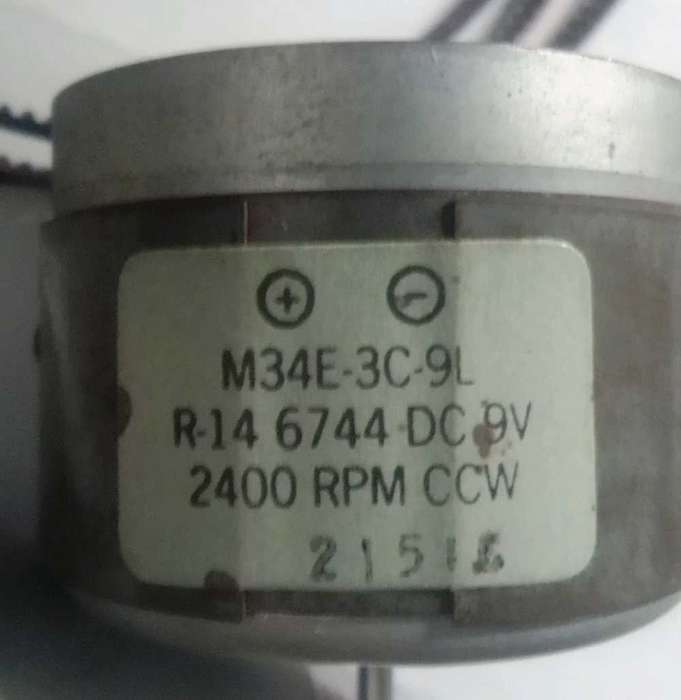 DC SPINDLE MOTORS : 24V AND 9V.    ( SEE DESCRIPTION FOR DETAILS )