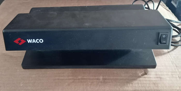 WACO COUNTERFEIT NOTE DETECTOR. NEEDS UV LAMPS