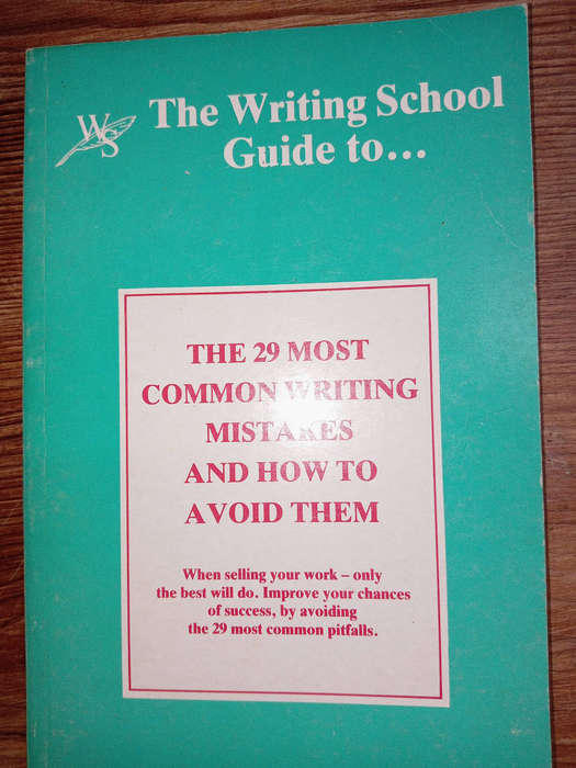 BOOKS : EDUCATIONAL. DICTIONARIES ETC. AS PER PHOTOS.
