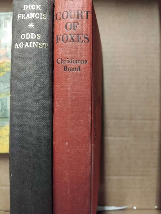 16 X BOOKS AS PER PHOTOS.  R45.00 THE LOT.