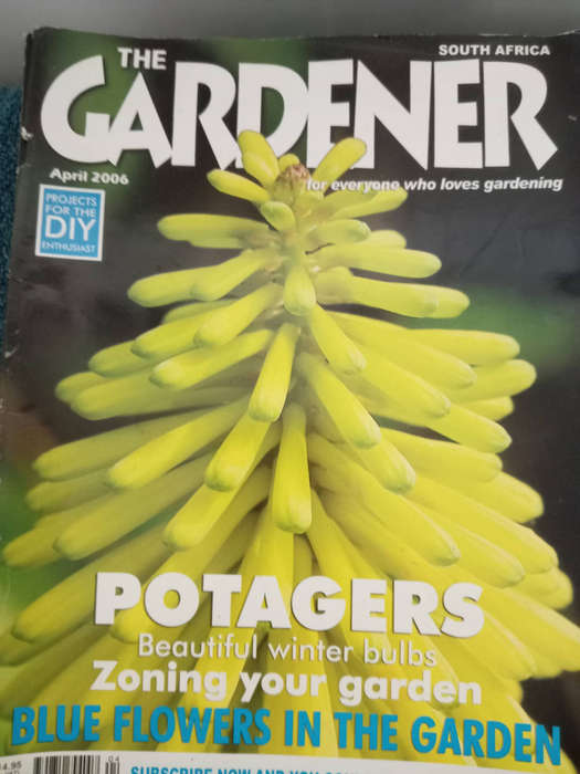 GARDENING MAGAZINES AS PER PHOTOS.