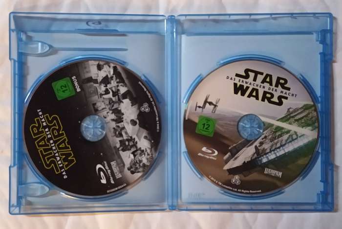 Star Wars The Force Awakens 2-Disc on Blu-ray